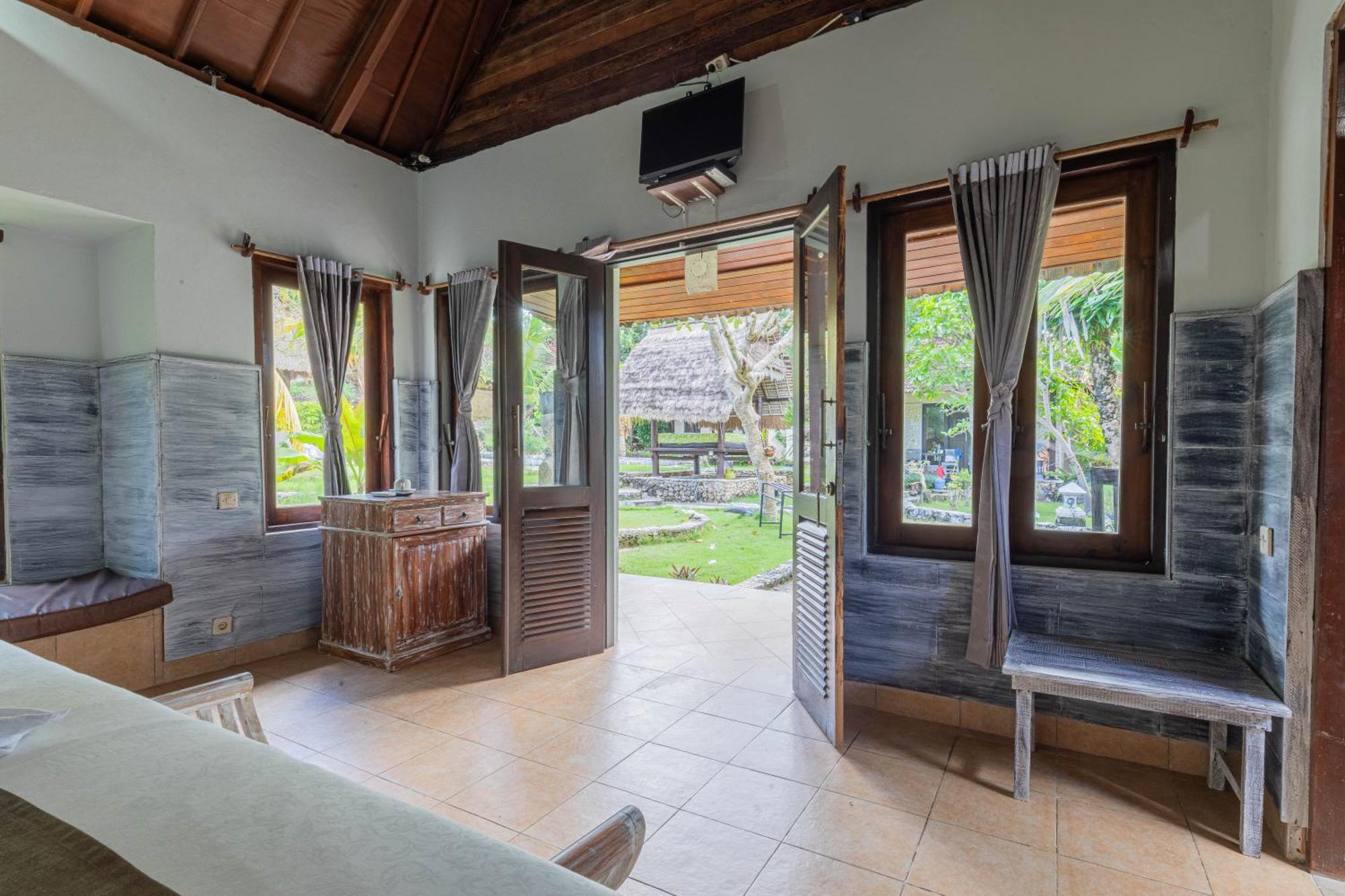 The Tanis Beach Resort Nusa Lembongan Luaran gambar